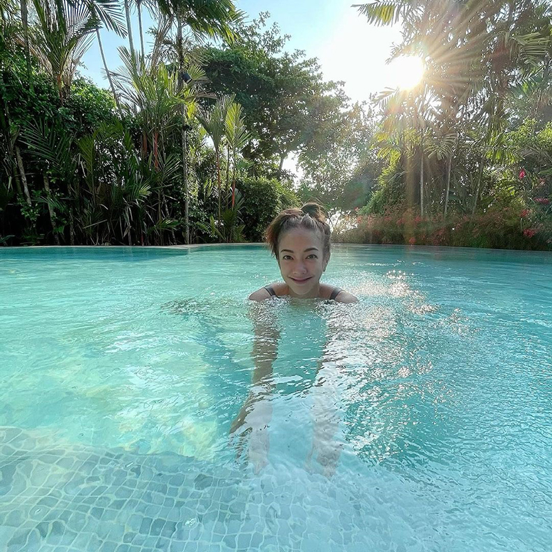 แป้ง อรจิรา ชุดว่ายน้ำ