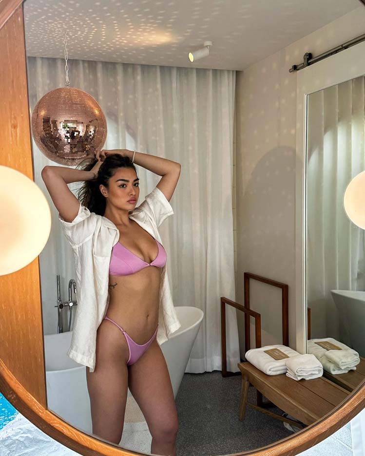 แอนชิลี สก๊อต-เคมมิส ชุดว่ายน้ำ