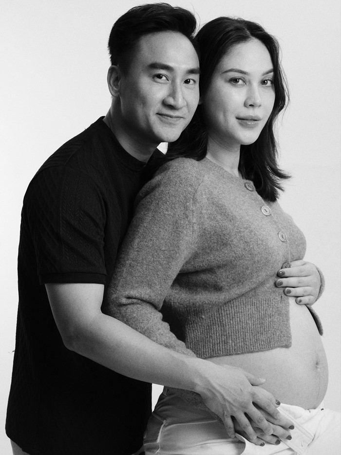 แมท ภีรนีย์ เผยภาพครอบครัว 3 คนพ่อแม่ลูก