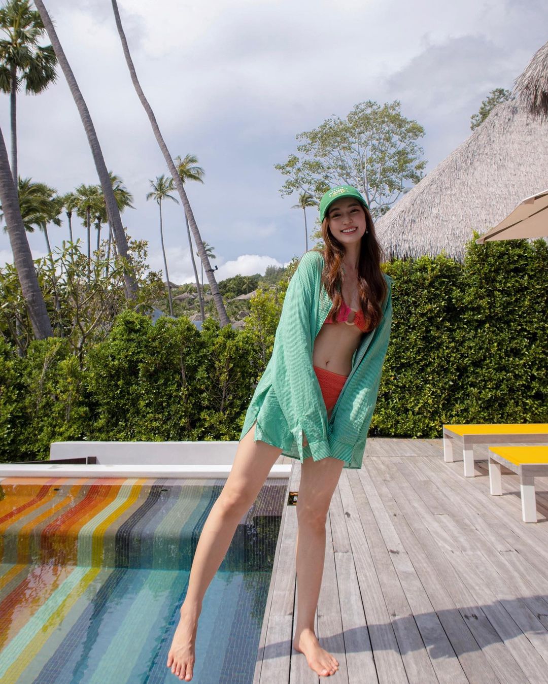 บัว นลินทิพย์