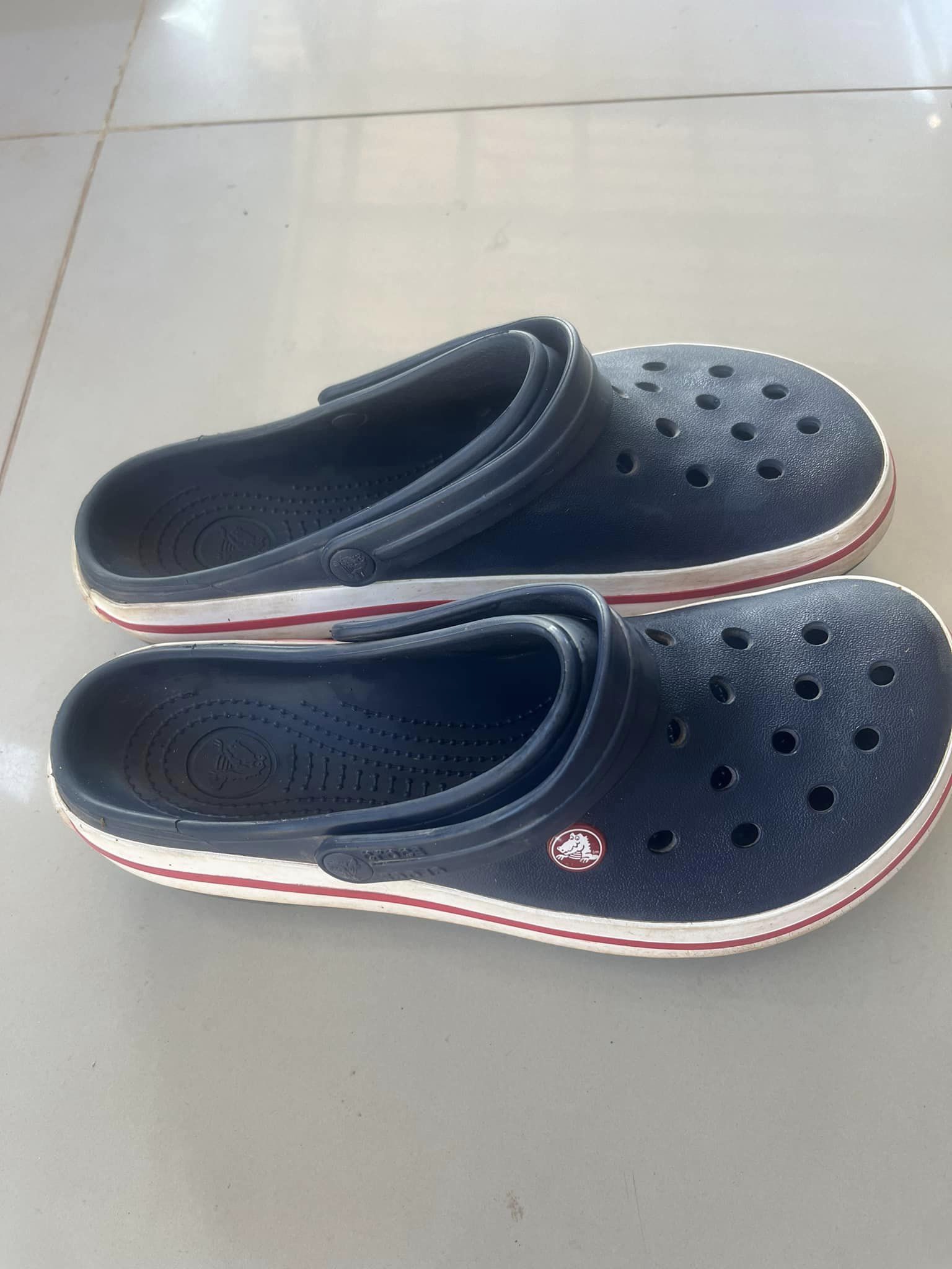 ซักรองเท้า