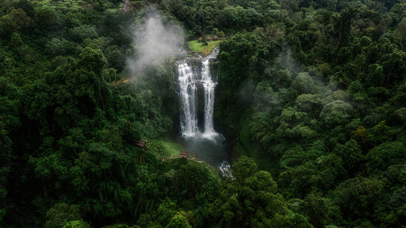 น้ำตกตาดเยื้อง เที่ยวลาว