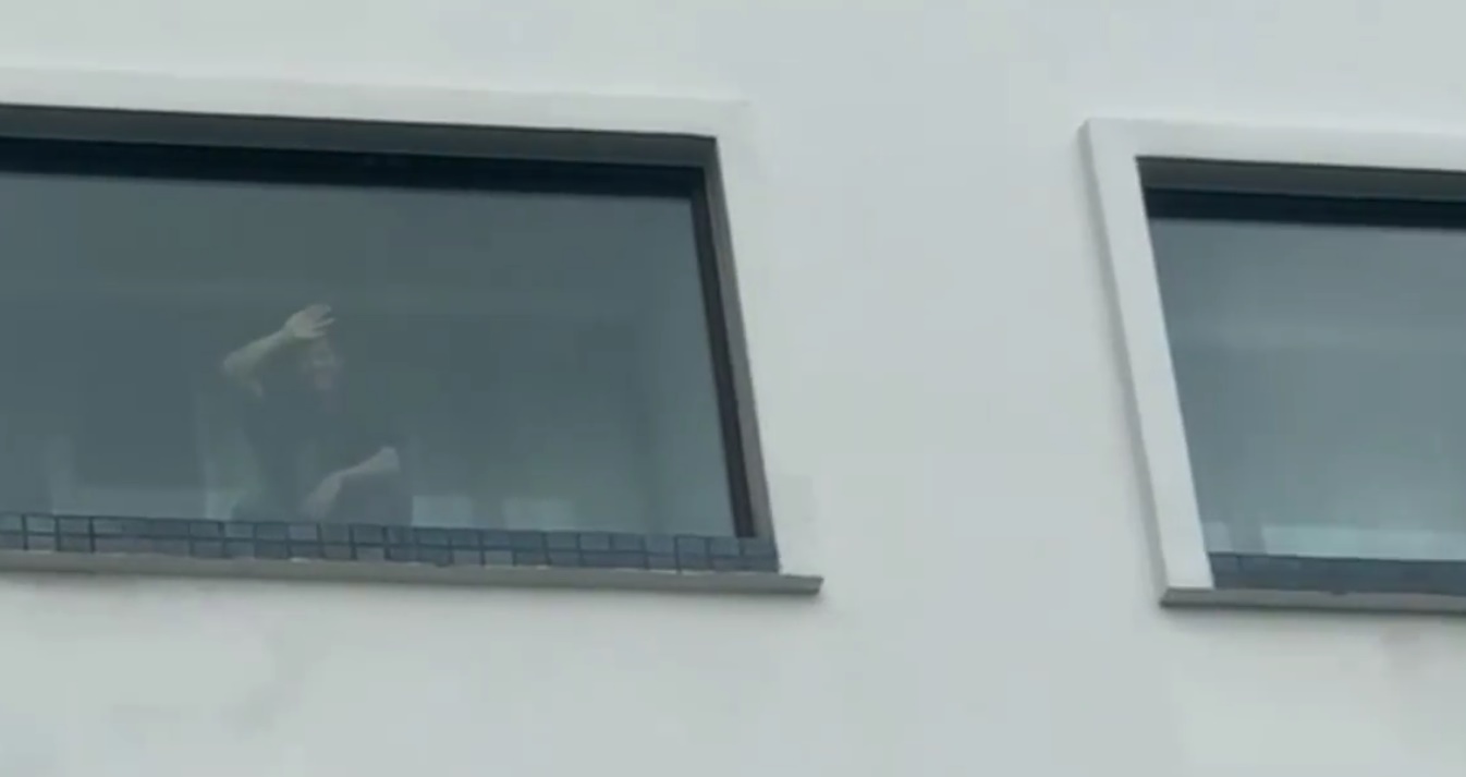  ตู่ ภพธร