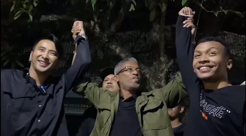 บอล เชิญยิ้ม โชค รถแห่