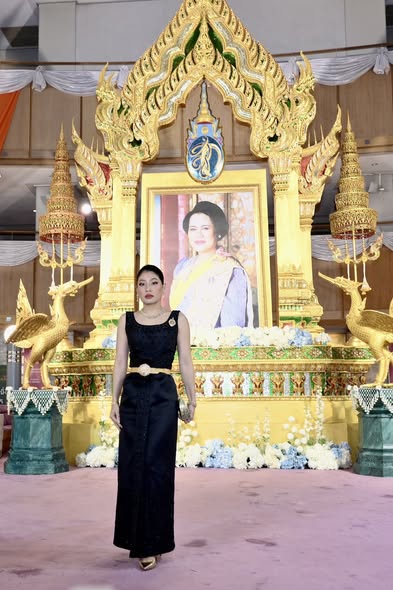 เจ้าฟ้าสิริวัณณวรีฯ ทรงฉลองพระองค์ชุดไทยดุสิต เสด็จไปทอดพระเนตรโขน