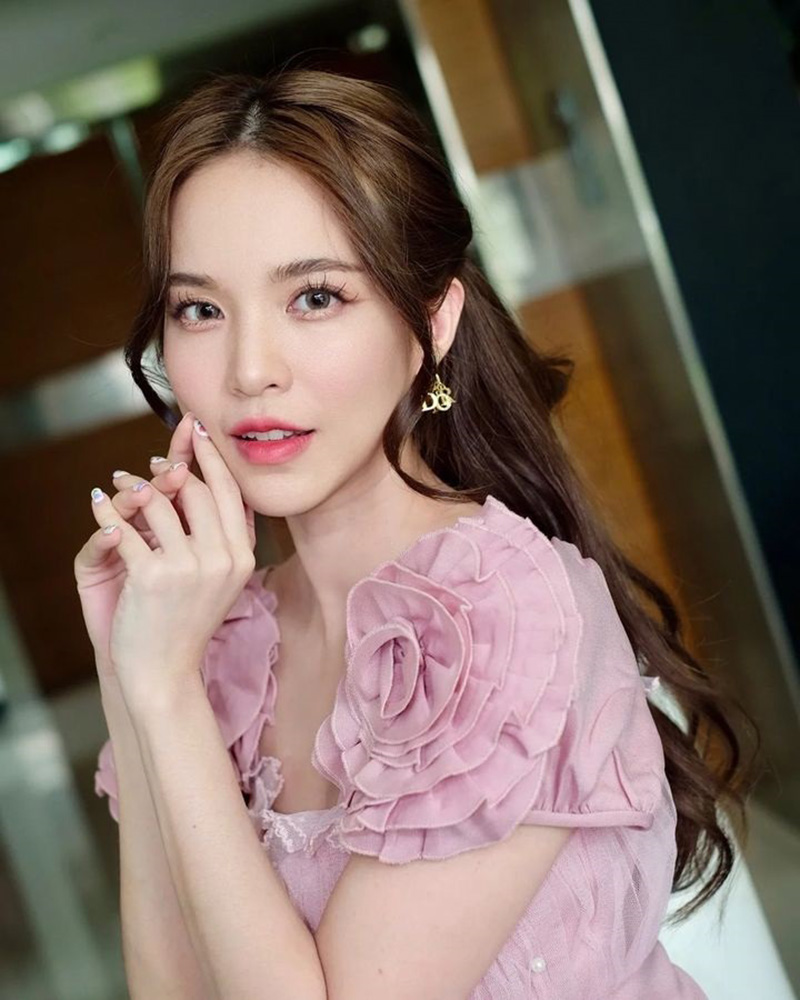  บัว สโรชา 