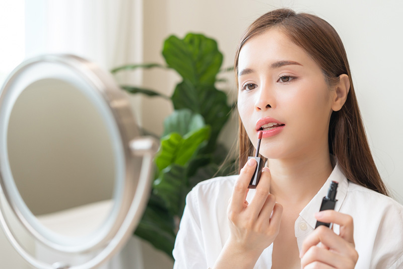 ทำไมอายุมากขึ้นแล้วปากบางลง