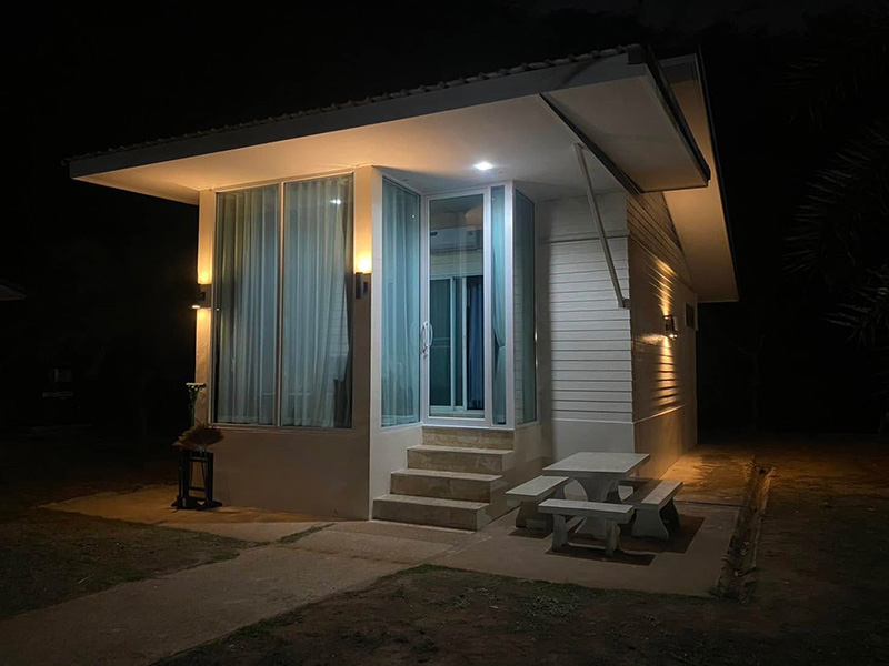 ที่พักสัตหีบติดทะเล มารีนเบย์