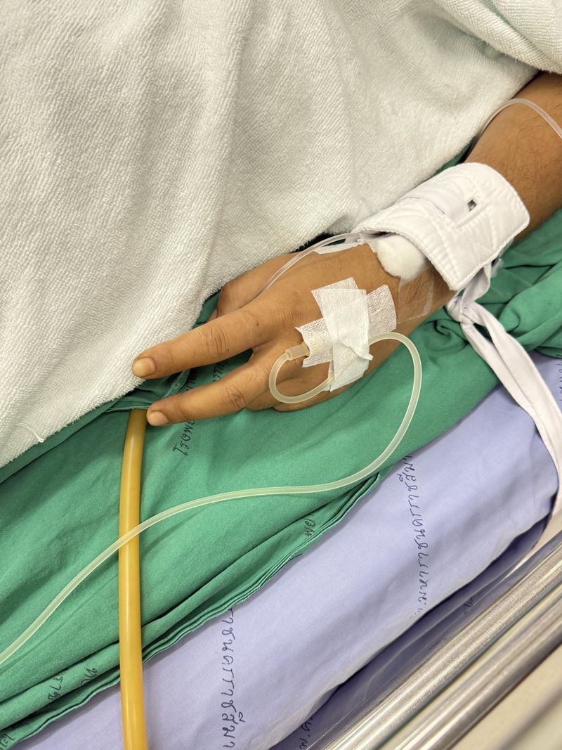 ด้งเด้ง ไทบ้าน รถคว่ำ 