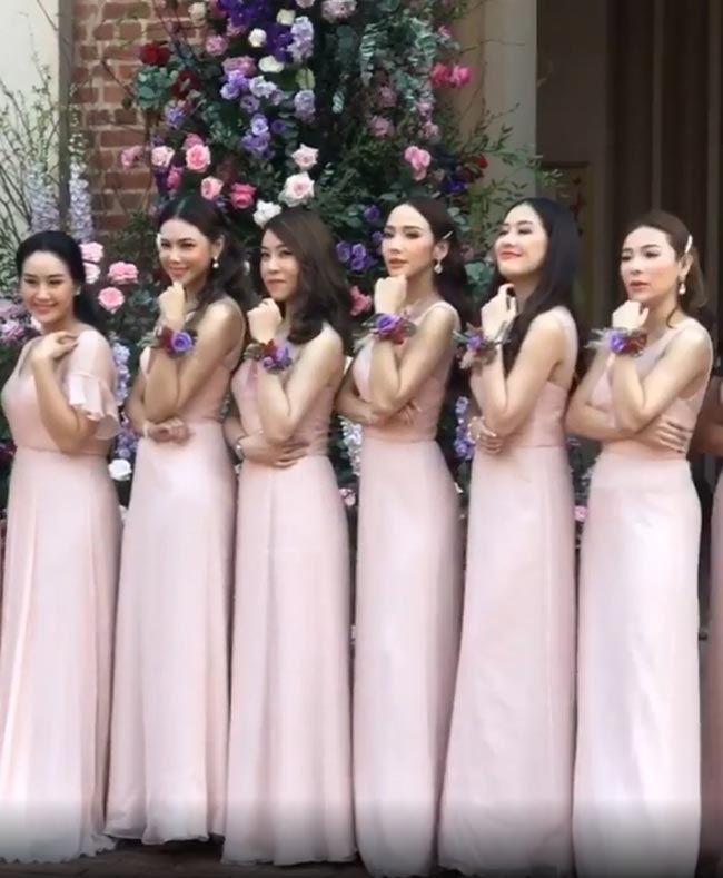 เพื่อนเจ้าสาว งานแต่ง เก๋ ชลลดา