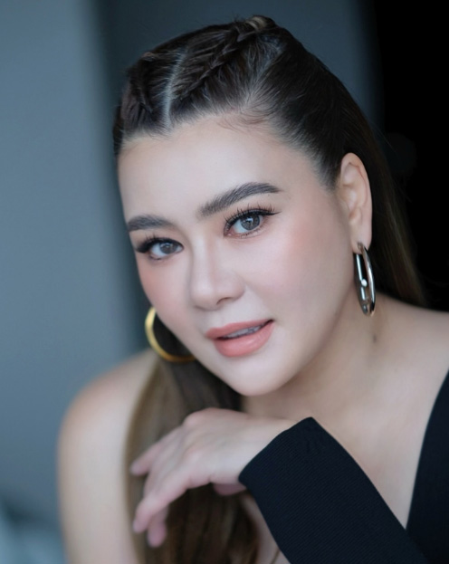 ส่องภาพก่อน-หลังศัลยกรรม โอ๋ ภัคจีรา ในวัย 48 ปี สวยเป๊ะกระชากวัย