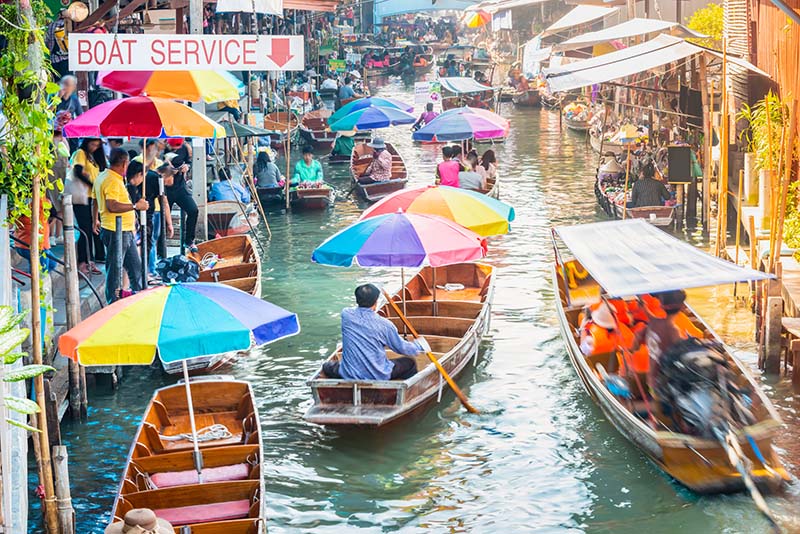 เรือเช่าเหมาลำที่ตลาดน้ำดำเนินสะดวก ราชบุรี