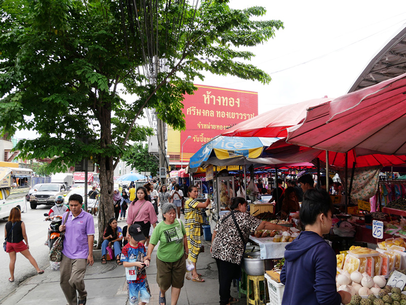 เที่ยวตามแนวรถไฟฟ้า สายสีชมพู