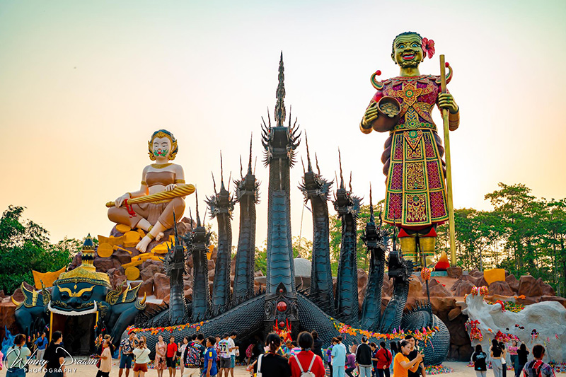 ถ้ำจินดามณี พ่อเงาะใหญ่ที่สุดในโลก ที่เที่ยวชลบุรี