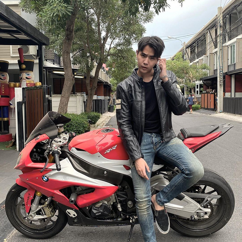 นิก คุณาธิป