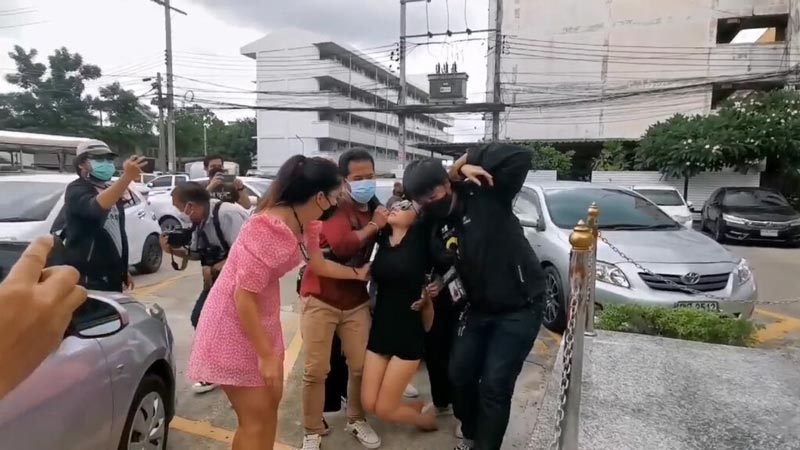 เอ็มมี่ แม็กซิม