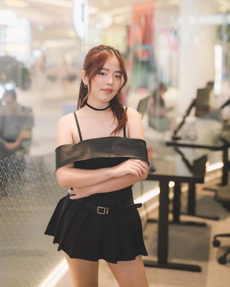 วีนัส ศักดิ์ศิริ