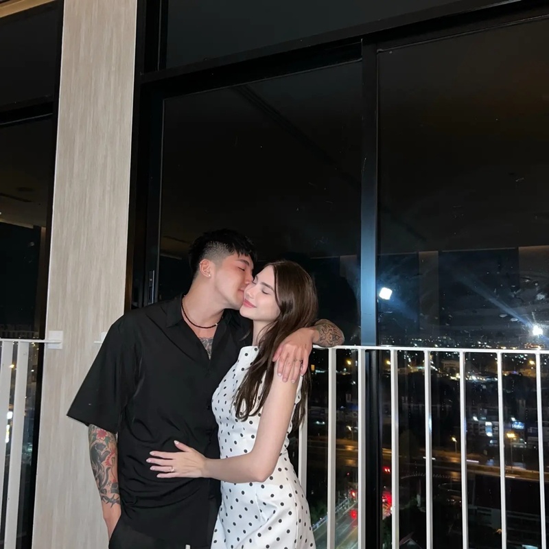 ดาริล ยัง สาดชอตหวาน ซาร่า คาซิกินี