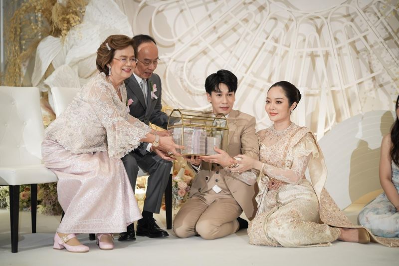 แก้มบุ๋ม แต่งงาน พีท กันตพร
