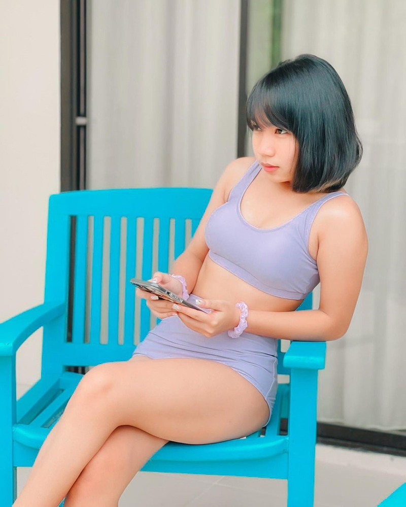 ลิลลี่ ได้หมดถ้าสดชื่น ดาราชุดว่ายน้ำ