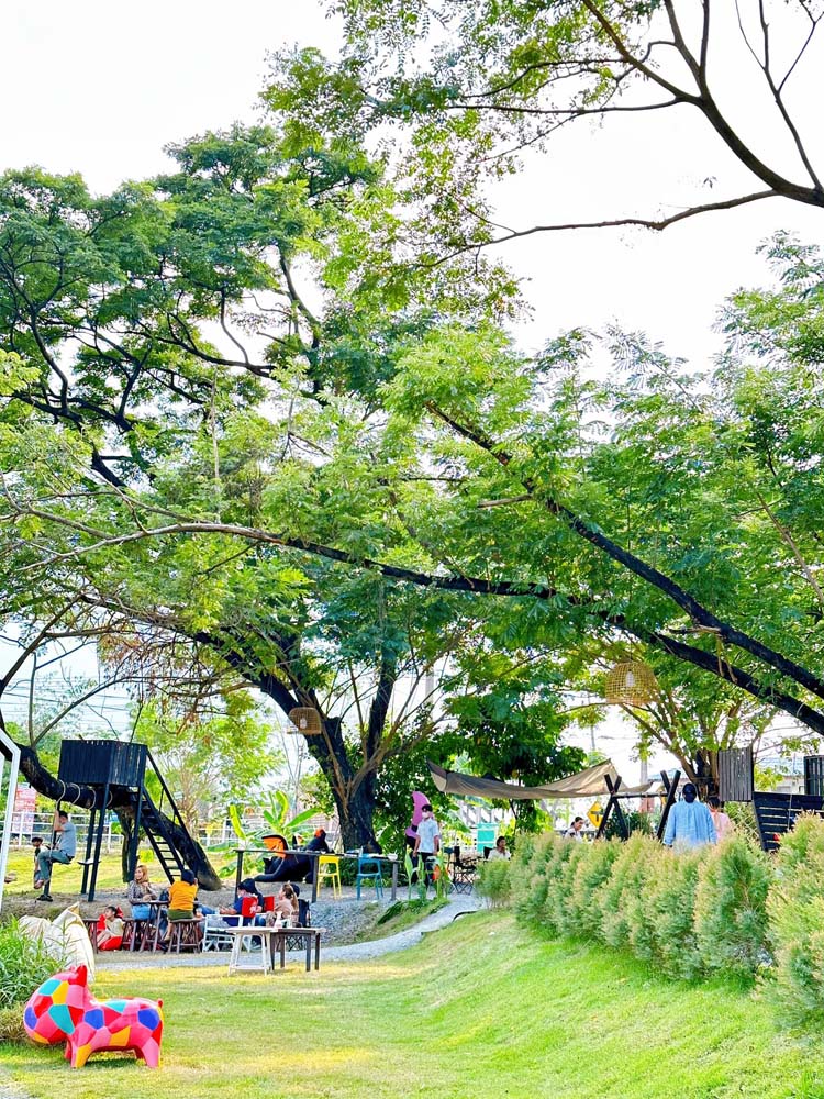 Auntie's Garden cafe & restaurant สนามเด็กเล่น