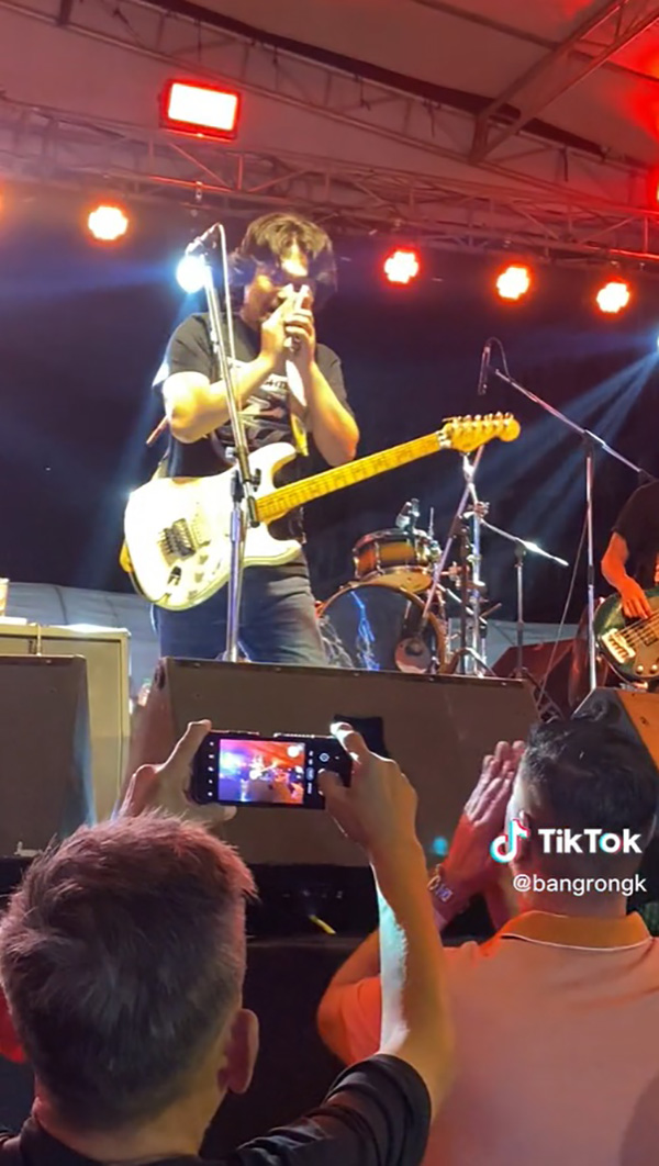 เสก โลโซ 