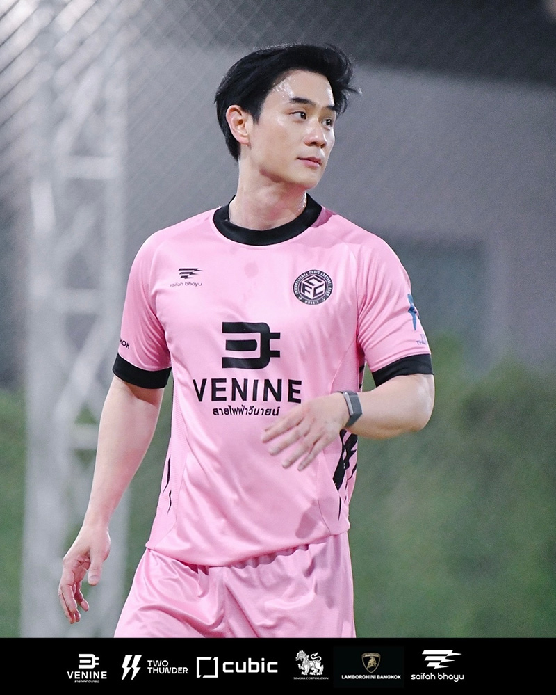  น็อต วิศรุต เปิดภาพเซตใหม่ในลุคนักฟุตบอล 