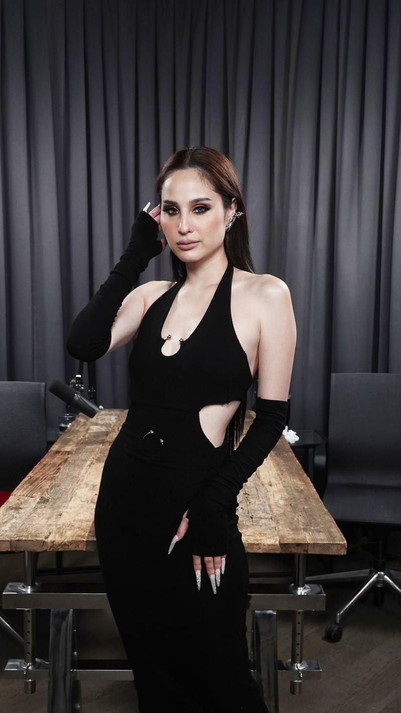 ขวัญ อุษาม