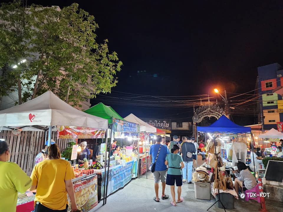 ถนนคนเดินวัวลาย
