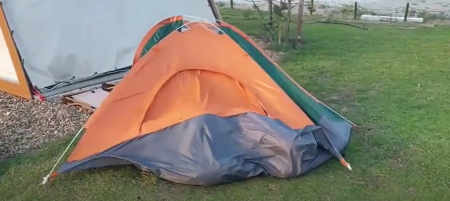 กางเต็นท์