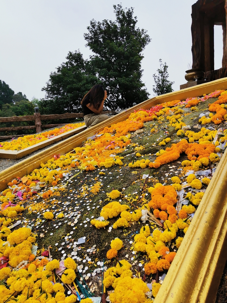 รอยพระบาทเขาคิชฌกูฏ
