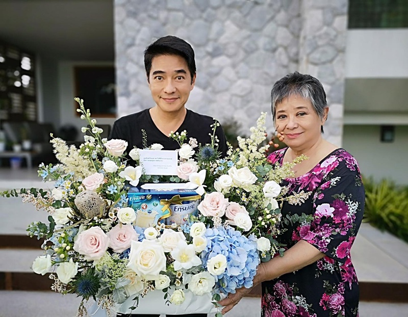 แม่ก้อง สหรัถ