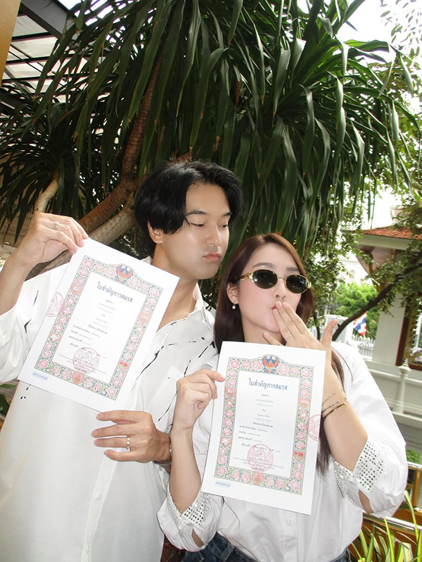 อ๊อฟ ชนะพล ฮาน่า ลีวิส จดทะเบียนสมรส