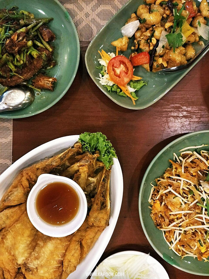 เที่ยวอ่างทอง