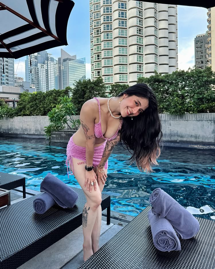 โซฟี่ อัปสรสิริ น้องสาวชิน ชินวุฒ ขอโชว์แซ่บ !