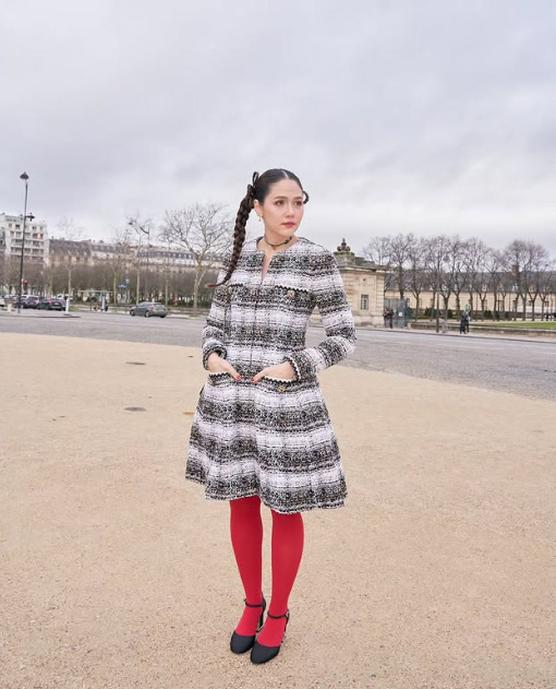 ชมพู่ อารยา กับ 9 ลุคที่ Paris Fashion Week 2025 สวยจัดเต็ม ปังสะกดสายตา
