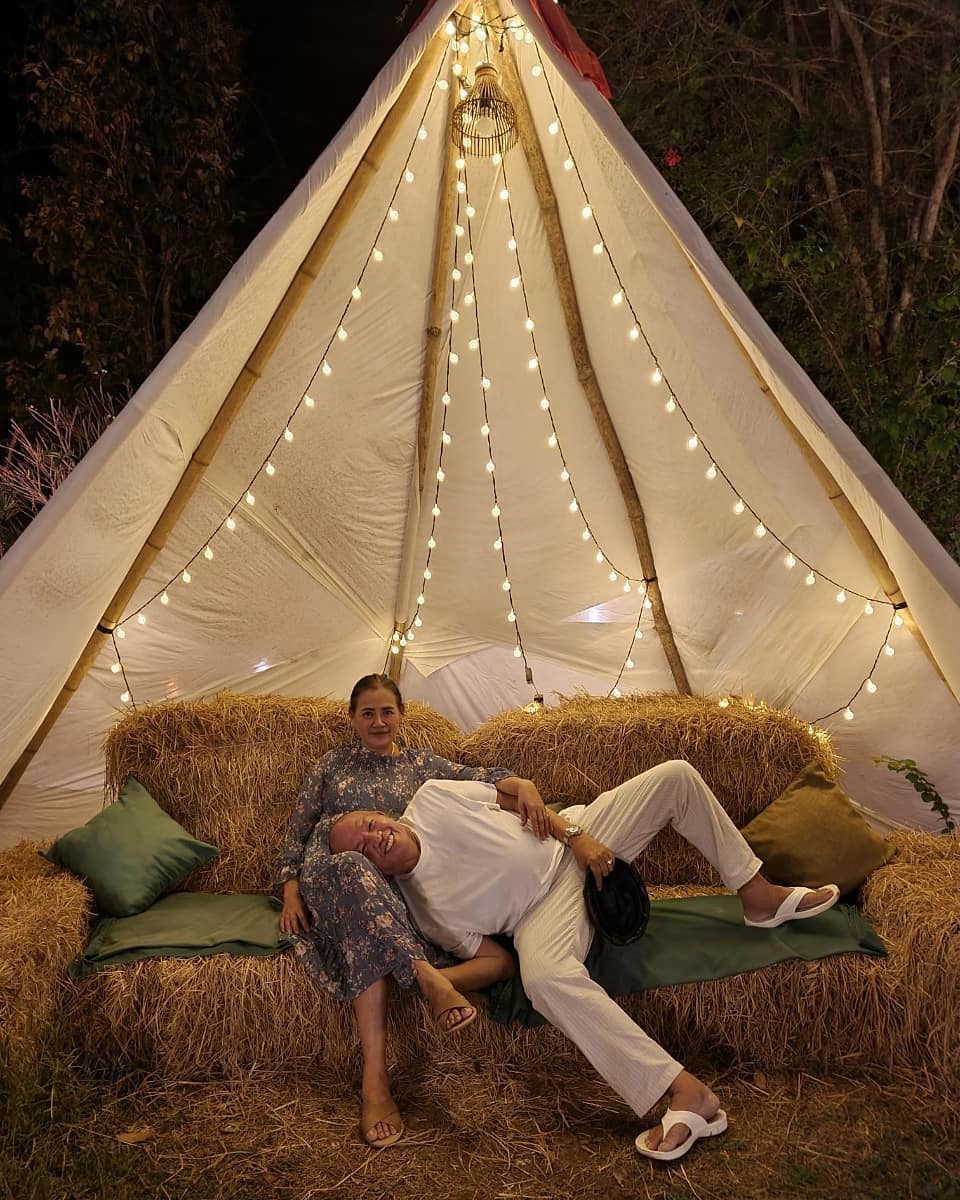 ค่อม ชวนชื่น