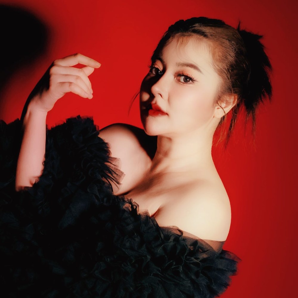 เอิร์น เดอะสตาร์ เปิดภาพกับสามีและลูก บอกสถานะครอบครัวชัด ๆ เผื่อใครไม่รู้