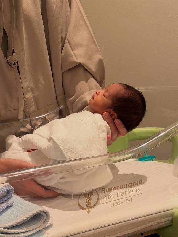 มายด์ ลภัสลัล คลอดลูก