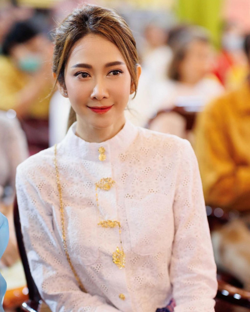 ยุ้ย จีรนันท์ ประวัติ