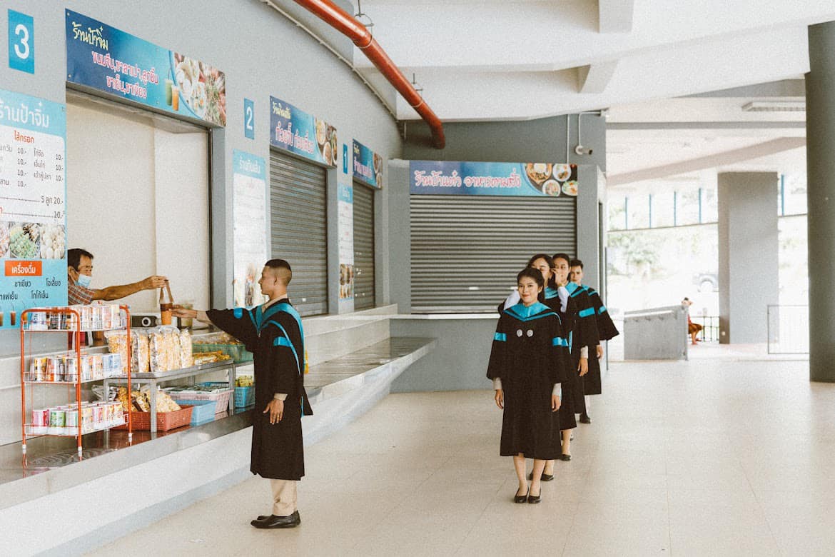 รับปริญญา