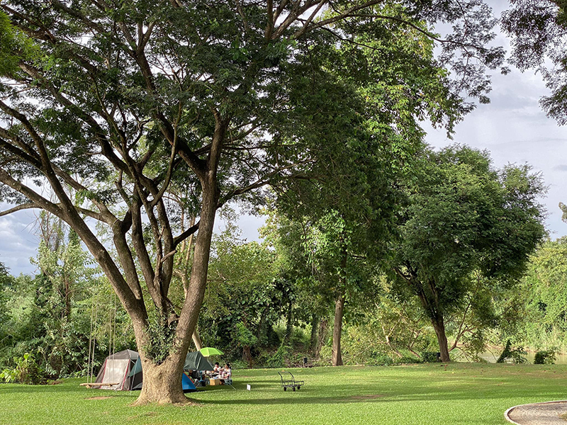 ลานกางเต็นท์ กาญจนบุรี