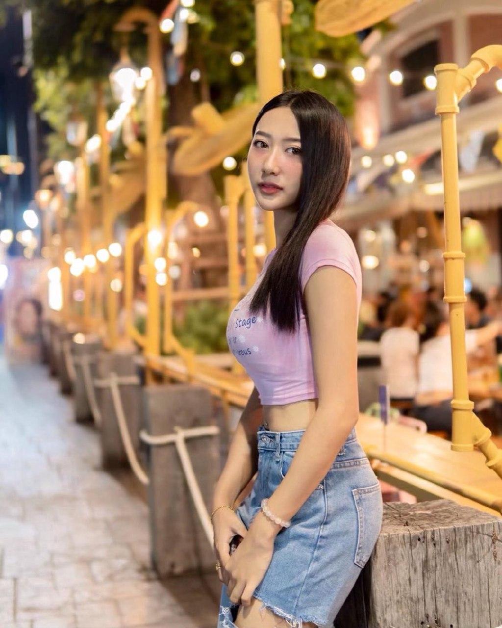ลูกพีช พิมลพรรณ