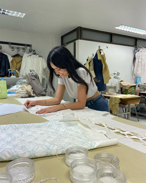 เพชร ภิพัชรา ประวัติ