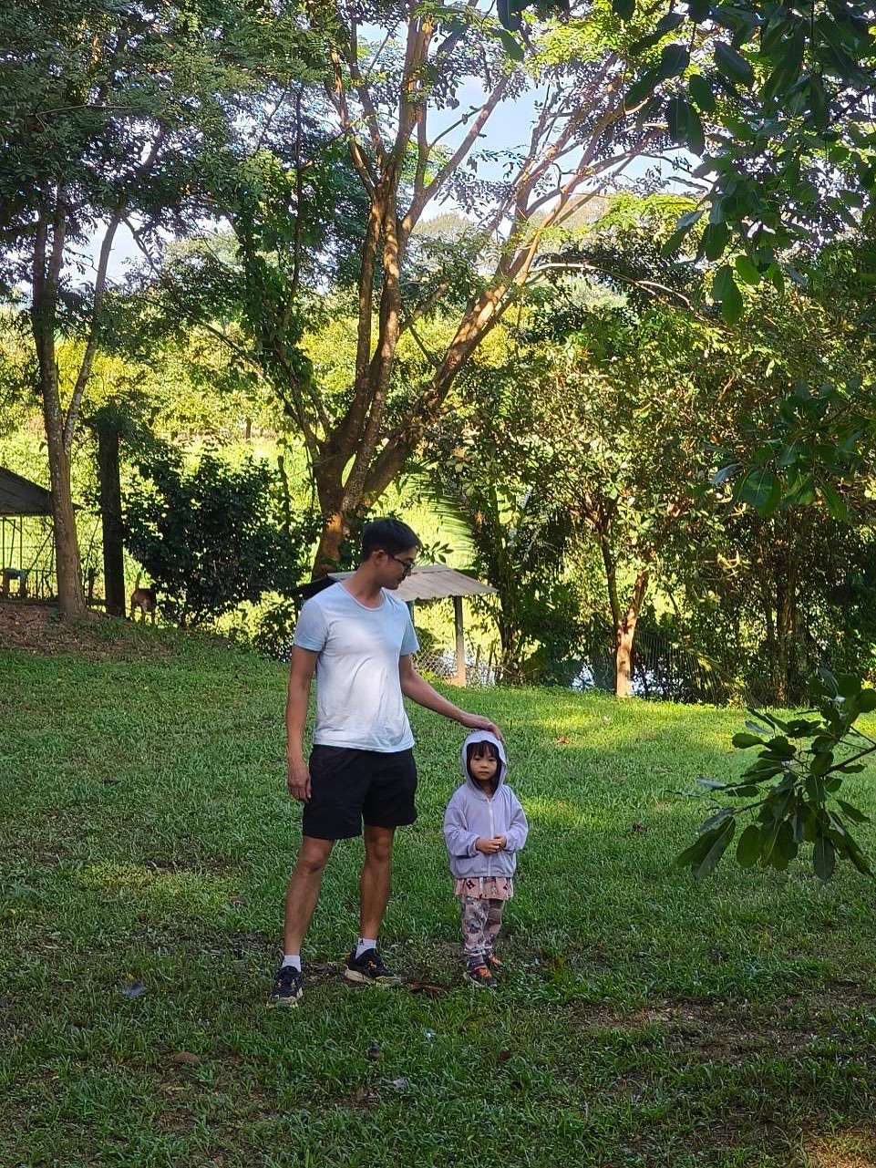 เวียร์ ศุกลวัฒน์ พาวิกกี้ น้องวิริน ไปพักผ่อนที่บ้านสวน