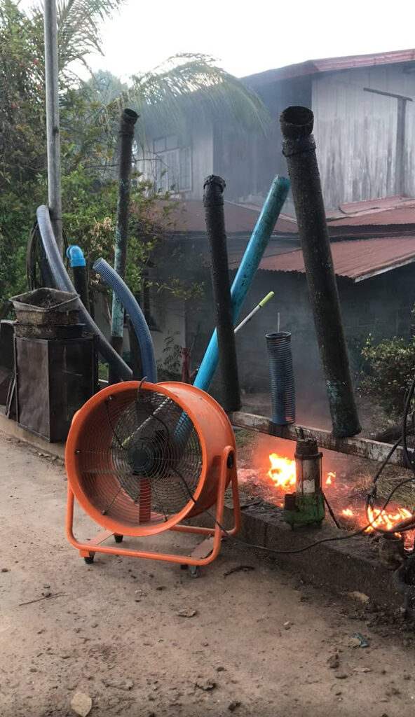 แก้เผ็ดเพื่อนบ้าน