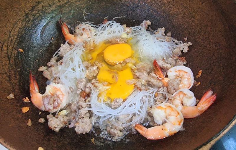 ผัดสามฉุน