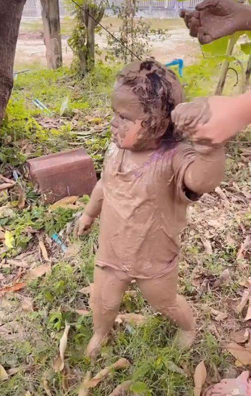 เลอะโคลน