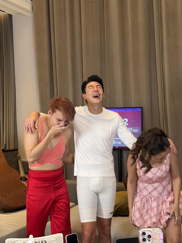 โดม ปกรณ์ ลัม เปิดประมูลกางเกงขาวในตำนาน