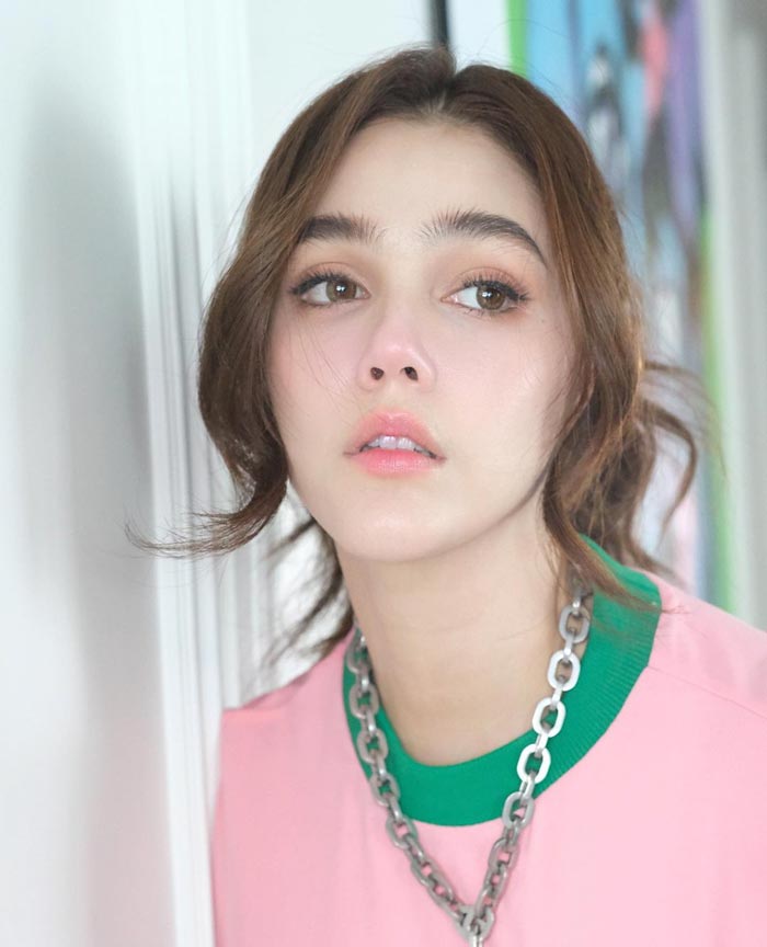 ชมพู่ อารยา